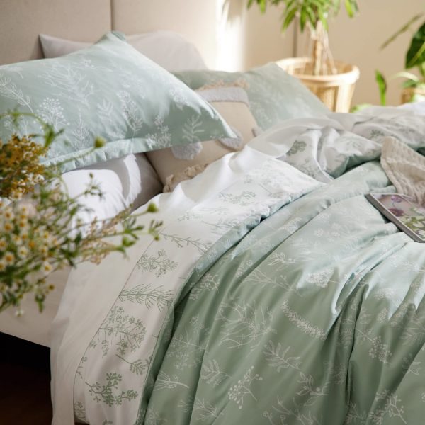 Bedsure | 2/3 Pcs Floral Printed Reversible Comforter Set with Soft Designed Plants Pattern Bedding Set - Image 157