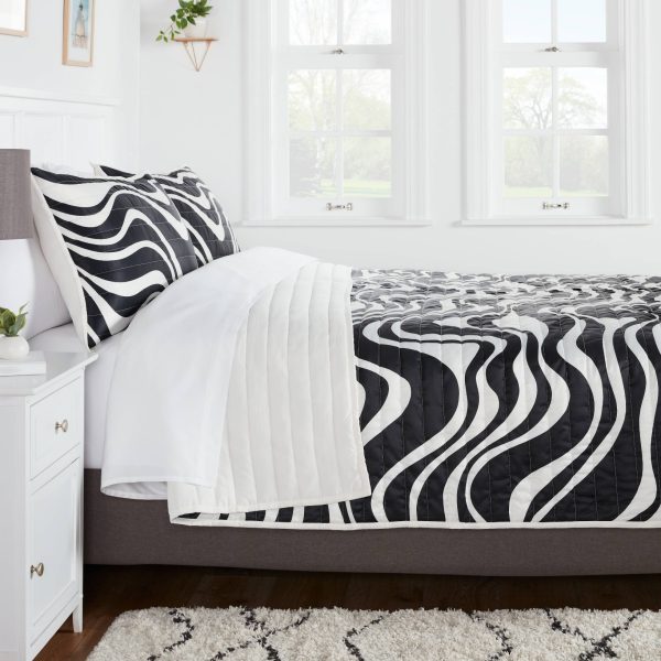 Satin Quilt - Room Essentials™ - Image 26